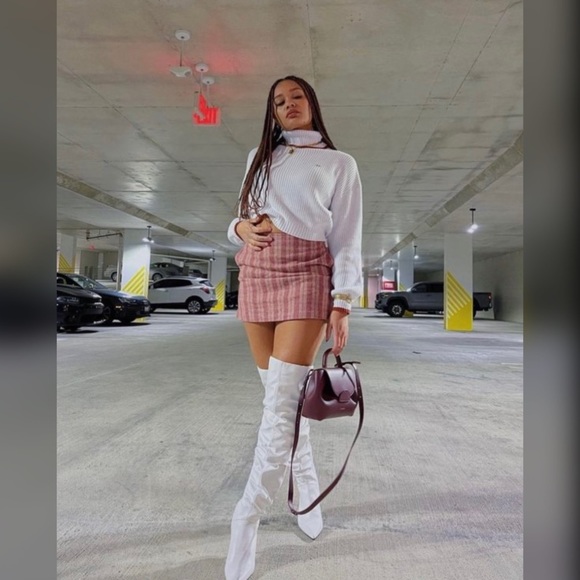 Winter High Shine White Patent Thigh High Boots (Standard Size) - Picture 5 of 5